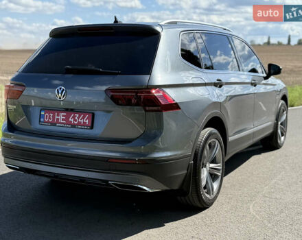 Сірий Фольксваген Tiguan Allspace, об'ємом двигуна 2 л та пробігом 189 тис. км за 27950 $, фото 16 на Automoto.ua