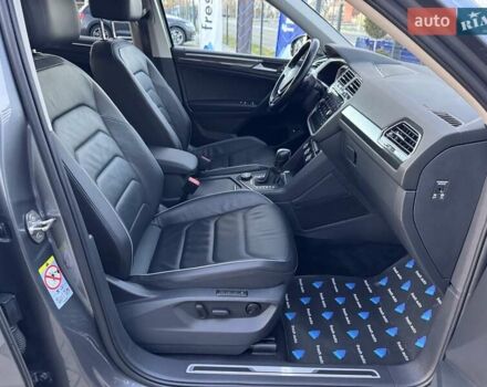 Серый Фольксваген Tiguan Allspace, объемом двигателя 2 л и пробегом 174 тыс. км за 33700 $, фото 37 на Automoto.ua