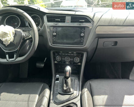 Сірий Фольксваген Tiguan Allspace, об'ємом двигуна 0 л та пробігом 55 тис. км за 8800 $, фото 12 на Automoto.ua