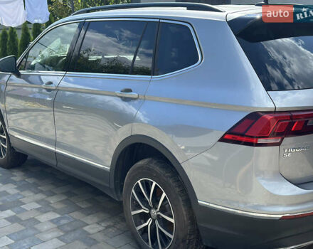 Сірий Фольксваген Tiguan Allspace, об'ємом двигуна 0 л та пробігом 55 тис. км за 8800 $, фото 3 на Automoto.ua