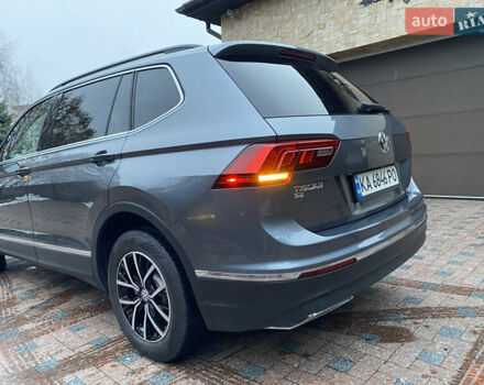 Серый Фольксваген Tiguan Allspace, объемом двигателя 2 л и пробегом 33 тыс. км за 23200 $, фото 5 на Automoto.ua