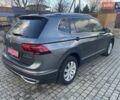 Серый Фольксваген Tiguan Allspace, объемом двигателя 2 л и пробегом 184 тыс. км за 35899 $, фото 4 на Automoto.ua