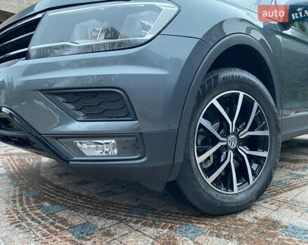 Серый Фольксваген Tiguan Allspace, объемом двигателя 2 л и пробегом 33 тыс. км за 23200 $, фото 8 на Automoto.ua