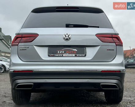 Сірий Фольксваген Tiguan Allspace, об'ємом двигуна 2 л та пробігом 204 тис. км за 29070 $, фото 6 на Automoto.ua