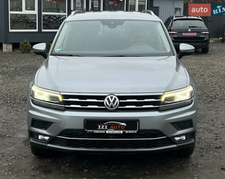 Сірий Фольксваген Tiguan Allspace, об'ємом двигуна 2 л та пробігом 204 тис. км за 29070 $, фото 2 на Automoto.ua