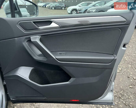 Сірий Фольксваген Tiguan Allspace, об'ємом двигуна 2 л та пробігом 204 тис. км за 29070 $, фото 52 на Automoto.ua