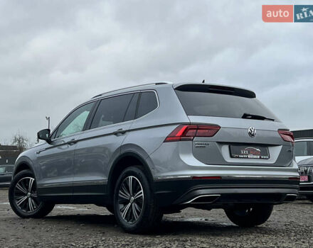 Сірий Фольксваген Tiguan Allspace, об'ємом двигуна 2 л та пробігом 204 тис. км за 29070 $, фото 5 на Automoto.ua