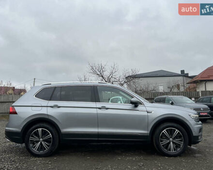 Сірий Фольксваген Tiguan Allspace, об'ємом двигуна 2 л та пробігом 204 тис. км за 29070 $, фото 8 на Automoto.ua