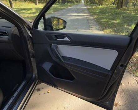 Серый Фольксваген Tiguan Allspace, объемом двигателя 2 л и пробегом 70 тыс. км за 24500 $, фото 17 на Automoto.ua