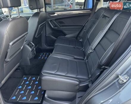 Серый Фольксваген Tiguan Allspace, объемом двигателя 2 л и пробегом 174 тыс. км за 33700 $, фото 28 на Automoto.ua