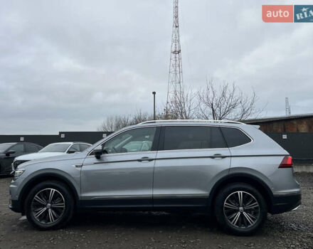 Сірий Фольксваген Tiguan Allspace, об'ємом двигуна 2 л та пробігом 204 тис. км за 29070 $, фото 4 на Automoto.ua
