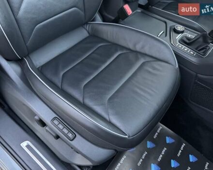 Серый Фольксваген Tiguan Allspace, объемом двигателя 2 л и пробегом 174 тыс. км за 33700 $, фото 36 на Automoto.ua