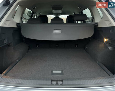 Сірий Фольксваген Tiguan Allspace, об'ємом двигуна 2 л та пробігом 204 тис. км за 29070 $, фото 39 на Automoto.ua