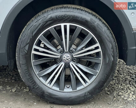 Сірий Фольксваген Tiguan Allspace, об'ємом двигуна 2 л та пробігом 204 тис. км за 29070 $, фото 22 на Automoto.ua