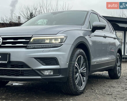 Сірий Фольксваген Tiguan Allspace, об'ємом двигуна 2 л та пробігом 204 тис. км за 29070 $, фото 10 на Automoto.ua