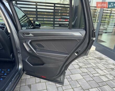 Серый Фольксваген Tiguan Allspace, объемом двигателя 2 л и пробегом 174 тыс. км за 33700 $, фото 32 на Automoto.ua