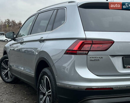 Сірий Фольксваген Tiguan Allspace, об'ємом двигуна 2 л та пробігом 204 тис. км за 29070 $, фото 11 на Automoto.ua