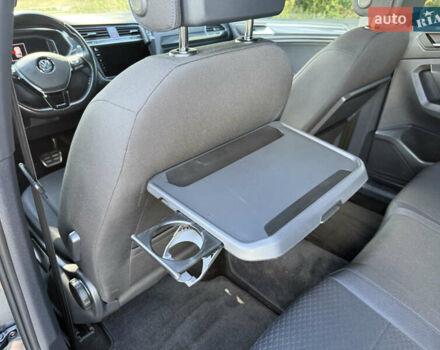 Сірий Фольксваген Tiguan Allspace, об'ємом двигуна 2 л та пробігом 189 тис. км за 27950 $, фото 59 на Automoto.ua