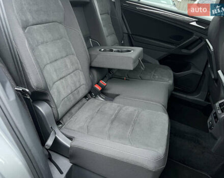 Сірий Фольксваген Tiguan Allspace, об'ємом двигуна 2 л та пробігом 204 тис. км за 29070 $, фото 43 на Automoto.ua