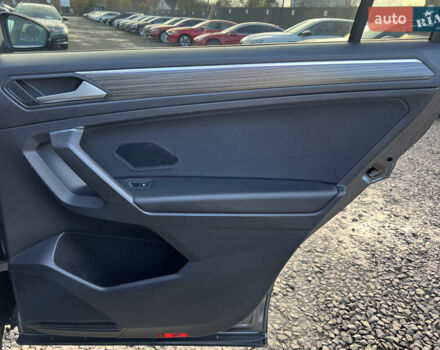 Серый Фольксваген Tiguan Allspace, объемом двигателя 2 л и пробегом 172 тыс. км за 34814 $, фото 54 на Automoto.ua