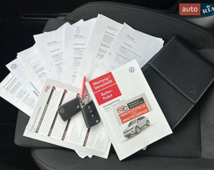 Серый Фольксваген Tiguan Allspace, объемом двигателя 2 л и пробегом 172 тыс. км за 34814 $, фото 93 на Automoto.ua