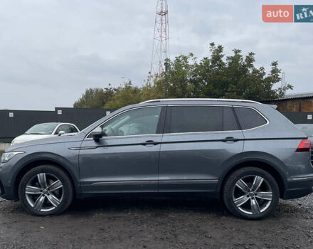 Фольксваген Tiguan Allspace 2022 в Луцке на Automoto.ua Серый Фольксваген Tiguan Allspace, объемом двигателя 2 л и пробегом 171 тыс. км за 35809 $, фото 4 на Automoto.ua