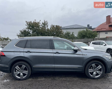Фольксваген Tiguan Allspace 2022 в Луцке на Automoto.ua Серый Фольксваген Tiguan Allspace, объемом двигателя 2 л и пробегом 171 тыс. км за 35809 $, фото 8 на Automoto.ua