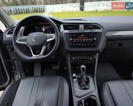 Сірий Фольксваген Tiguan Allspace, об'ємом двигуна 2 л та пробігом 156 тис. км за 22450 $, фото 17 на Automoto.ua