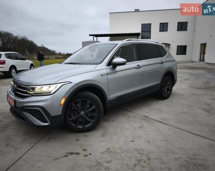 Сірий Фольксваген Tiguan Allspace, об'ємом двигуна 2 л та пробігом 156 тис. км за 22450 $, фото 12 на Automoto.ua