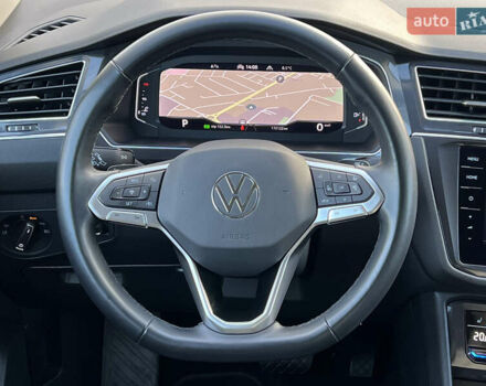 Серый Фольксваген Tiguan Allspace, объемом двигателя 2 л и пробегом 172 тыс. км за 34814 $, фото 58 на Automoto.ua