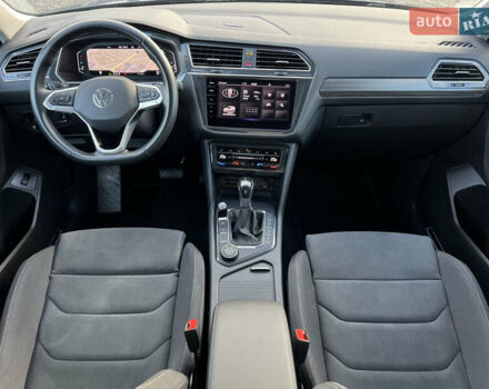 Серый Фольксваген Tiguan Allspace, объемом двигателя 2 л и пробегом 172 тыс. км за 34814 $, фото 56 на Automoto.ua