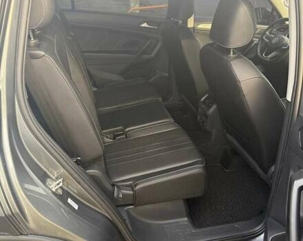 Серый Фольксваген Tiguan Allspace, объемом двигателя 1.98 л и пробегом 45 тыс. км за 25800 $, фото 4 на Automoto.ua