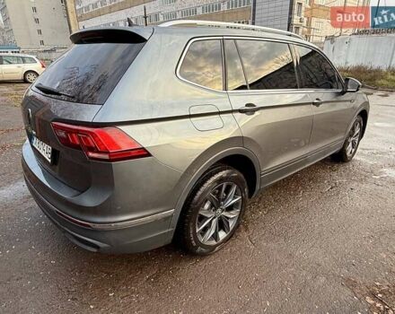 Серый Фольксваген Tiguan Allspace, объемом двигателя 1.98 л и пробегом 45 тыс. км за 25800 $, фото 3 на Automoto.ua