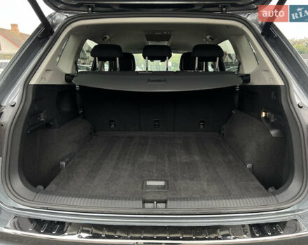 Фольксваген Tiguan Allspace 2022 в Луцке на Automoto.ua Серый Фольксваген Tiguan Allspace, объемом двигателя 2 л и пробегом 171 тыс. км за 35809 $, фото 36 на Automoto.ua