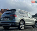 Серый Фольксваген Tiguan Allspace, объемом двигателя 2 л и пробегом 172 тыс. км за 34814 $, фото 7 на Automoto.ua