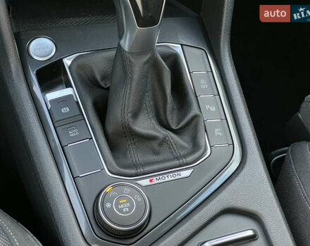 Серый Фольксваген Tiguan Allspace, объемом двигателя 2 л и пробегом 172 тыс. км за 34814 $, фото 62 на Automoto.ua