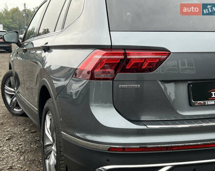 Фольксваген Tiguan Allspace 2022 в Луцке на Automoto.ua Серый Фольксваген Tiguan Allspace, объемом двигателя 2 л и пробегом 171 тыс. км за 35809 $, фото 11 на Automoto.ua