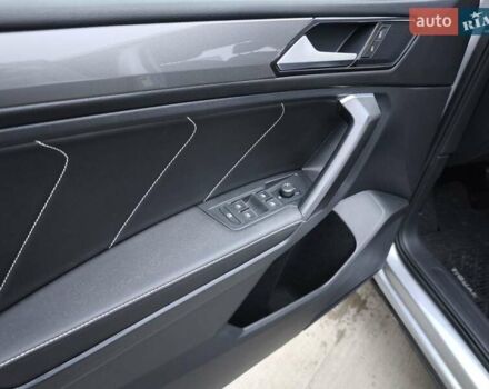 Сірий Фольксваген Tiguan Allspace, об'ємом двигуна 2 л та пробігом 156 тис. км за 22450 $, фото 33 на Automoto.ua