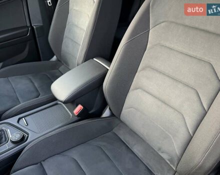 Серый Фольксваген Tiguan Allspace, объемом двигателя 2 л и пробегом 172 тыс. км за 34814 $, фото 32 на Automoto.ua