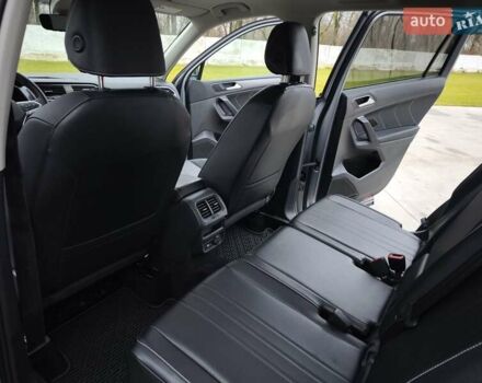 Сірий Фольксваген Tiguan Allspace, об'ємом двигуна 2 л та пробігом 156 тис. км за 22450 $, фото 23 на Automoto.ua