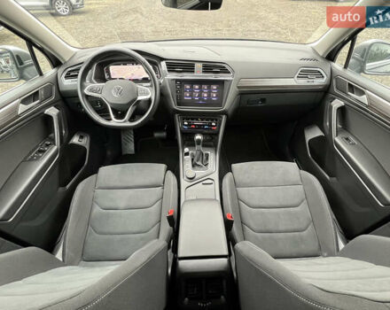 Фольксваген Tiguan Allspace 2022 в Луцке на Automoto.ua Серый Фольксваген Tiguan Allspace, объемом двигателя 2 л и пробегом 171 тыс. км за 35809 $, фото 51 на Automoto.ua