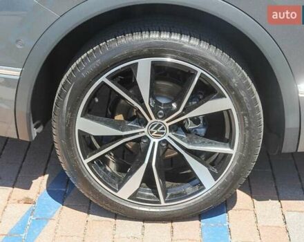 Серый Фольксваген Tiguan Allspace, объемом двигателя 2 л и пробегом 33 тыс. км за 13600 $, фото 7 на Automoto.ua