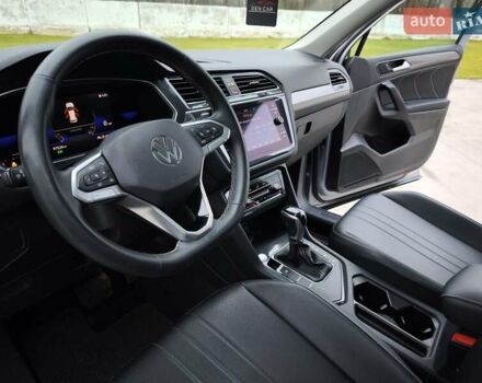 Сірий Фольксваген Tiguan Allspace, об'ємом двигуна 2 л та пробігом 156 тис. км за 22450 $, фото 20 на Automoto.ua