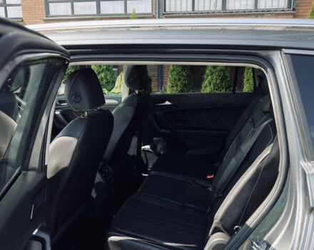 Фольксваген Tiguan Allspace 2023 в Житомире на Automoto.ua Серый Фольксваген Tiguan Allspace, объемом двигателя 1.97 л и пробегом 23 тыс. км за 27000 $, фото 17 на Automoto.ua