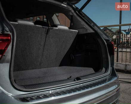 Сірий Фольксваген Tiguan Allspace, об'ємом двигуна 2 л та пробігом 4 тис. км за 28500 $, фото 14 на Automoto.ua