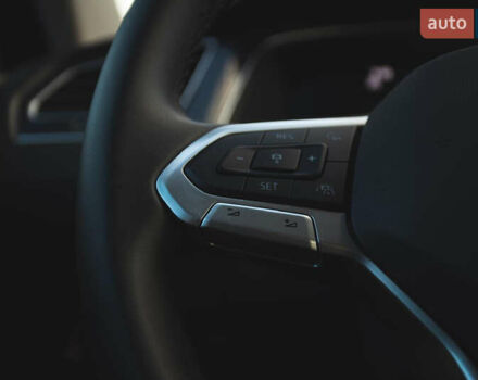 Серый Фольксваген Tiguan Allspace, объемом двигателя 2 л и пробегом 5 тыс. км за 28500 $, фото 15 на Automoto.ua