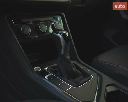 Серый Фольксваген Tiguan Allspace, объемом двигателя 2 л и пробегом 5 тыс. км за 28500 $, фото 26 на Automoto.ua