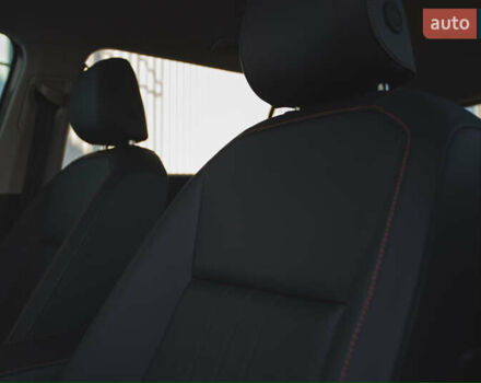 Сірий Фольксваген Tiguan Allspace, об'ємом двигуна 2 л та пробігом 4 тис. км за 28500 $, фото 33 на Automoto.ua