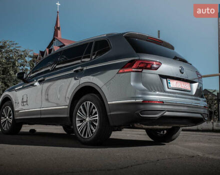 Серый Фольксваген Tiguan Allspace, объемом двигателя 2 л и пробегом 5 тыс. км за 28500 $, фото 6 на Automoto.ua