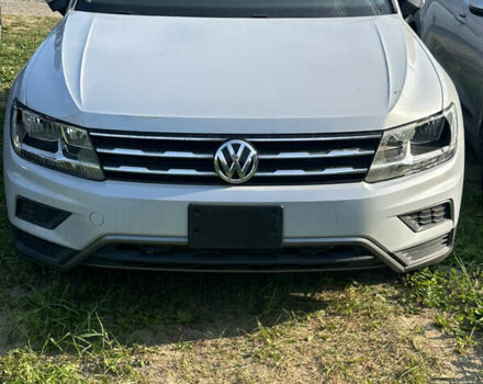 Серый Фольксваген Tiguan Allspace, объемом двигателя 2 л и пробегом 40 тыс. км за 14000 $, фото 1 на Automoto.ua